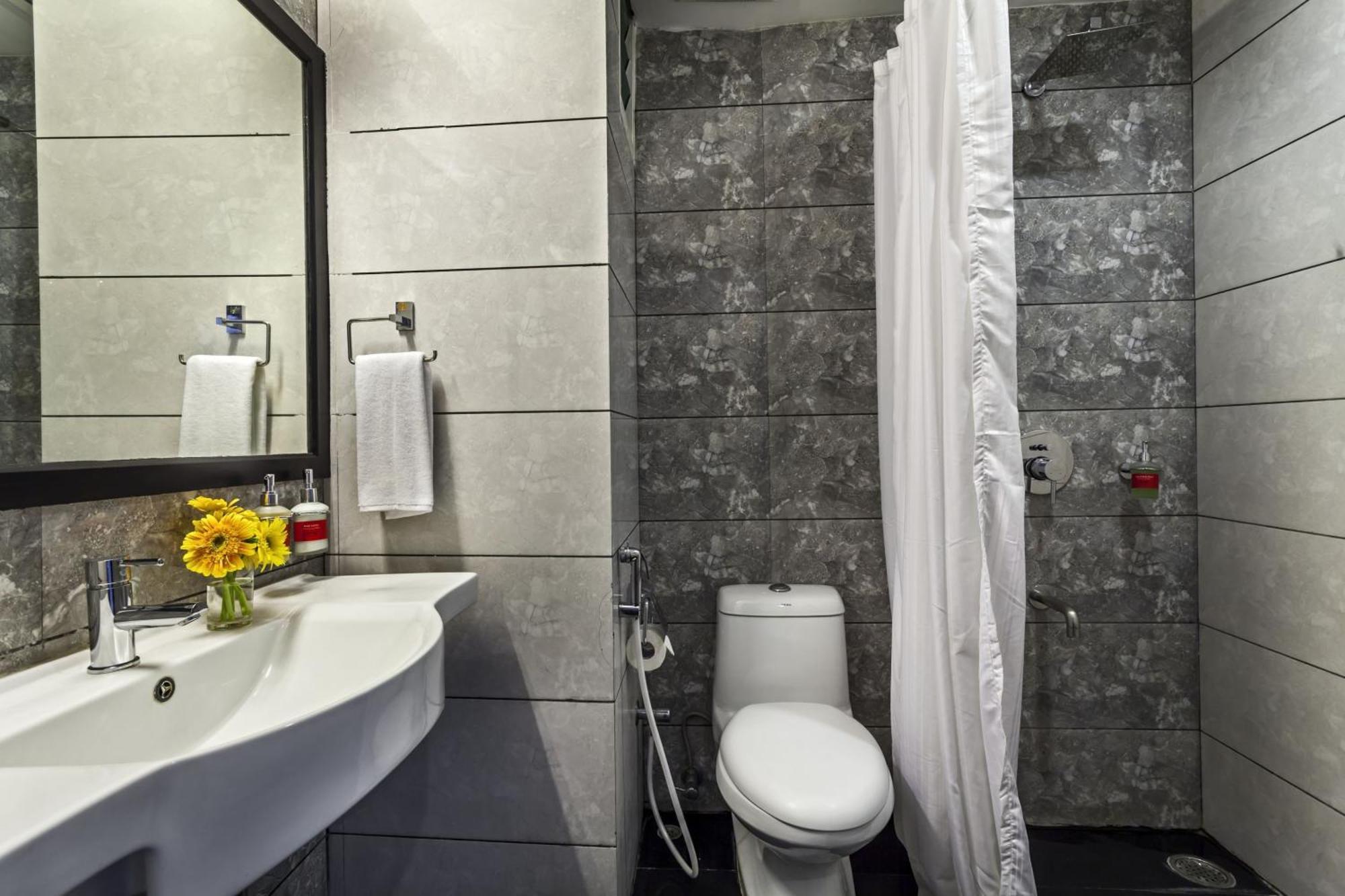 Super Townhouse Prince Palace Thiruvananthapuram Екстериор снимка