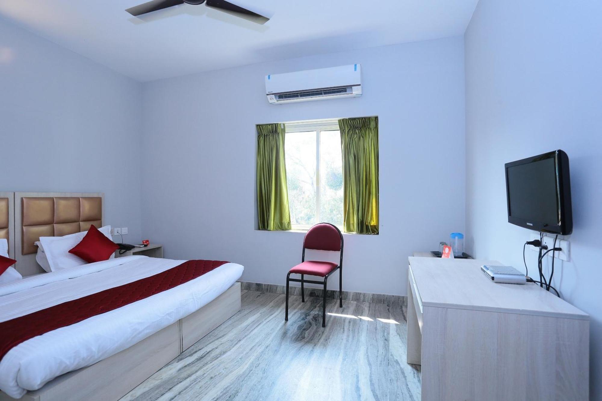 Super Townhouse Prince Palace Thiruvananthapuram Екстериор снимка