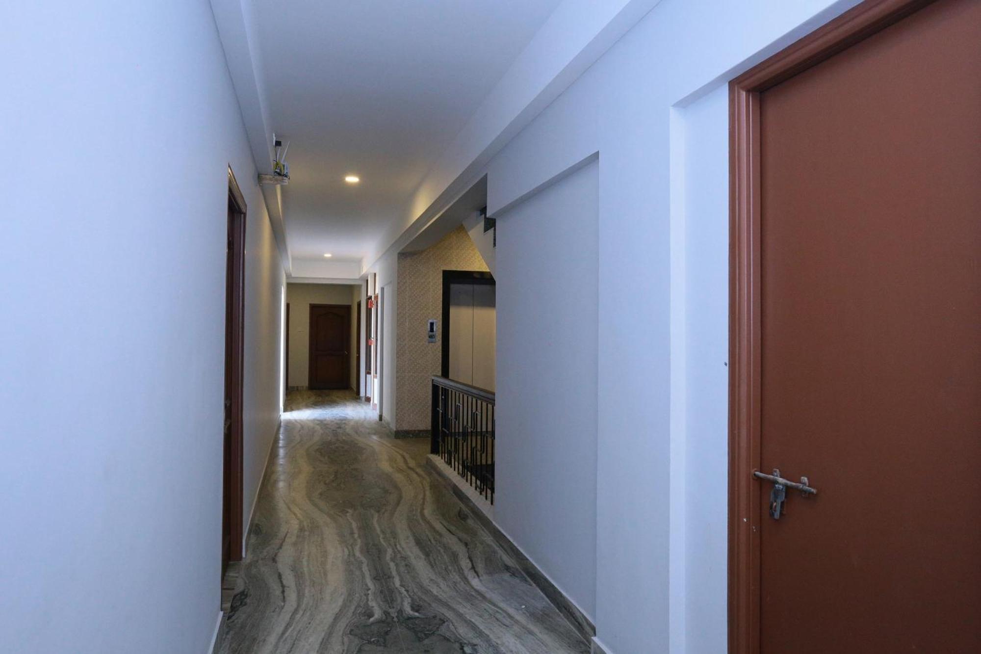 Super Townhouse Prince Palace Thiruvananthapuram Екстериор снимка