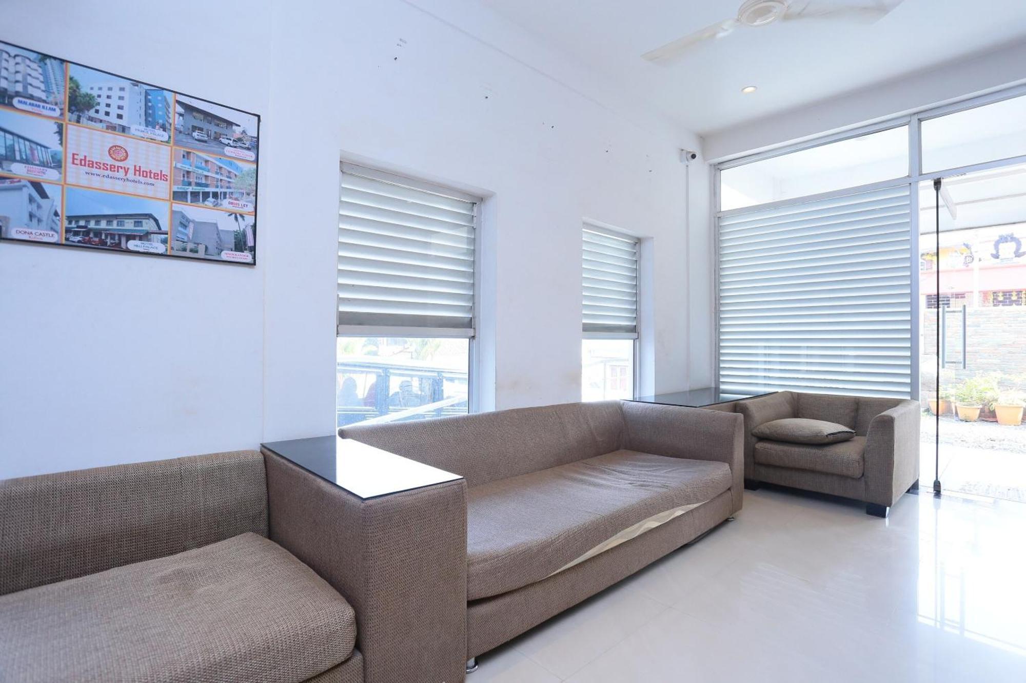 Super Townhouse Prince Palace Thiruvananthapuram Екстериор снимка